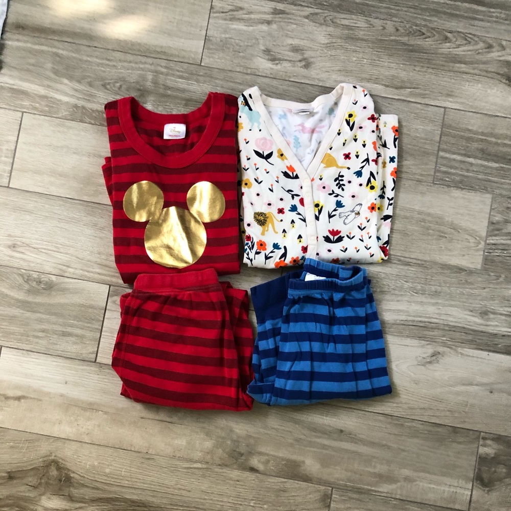Women’s Hanna Anderson jammies- 2 sets!